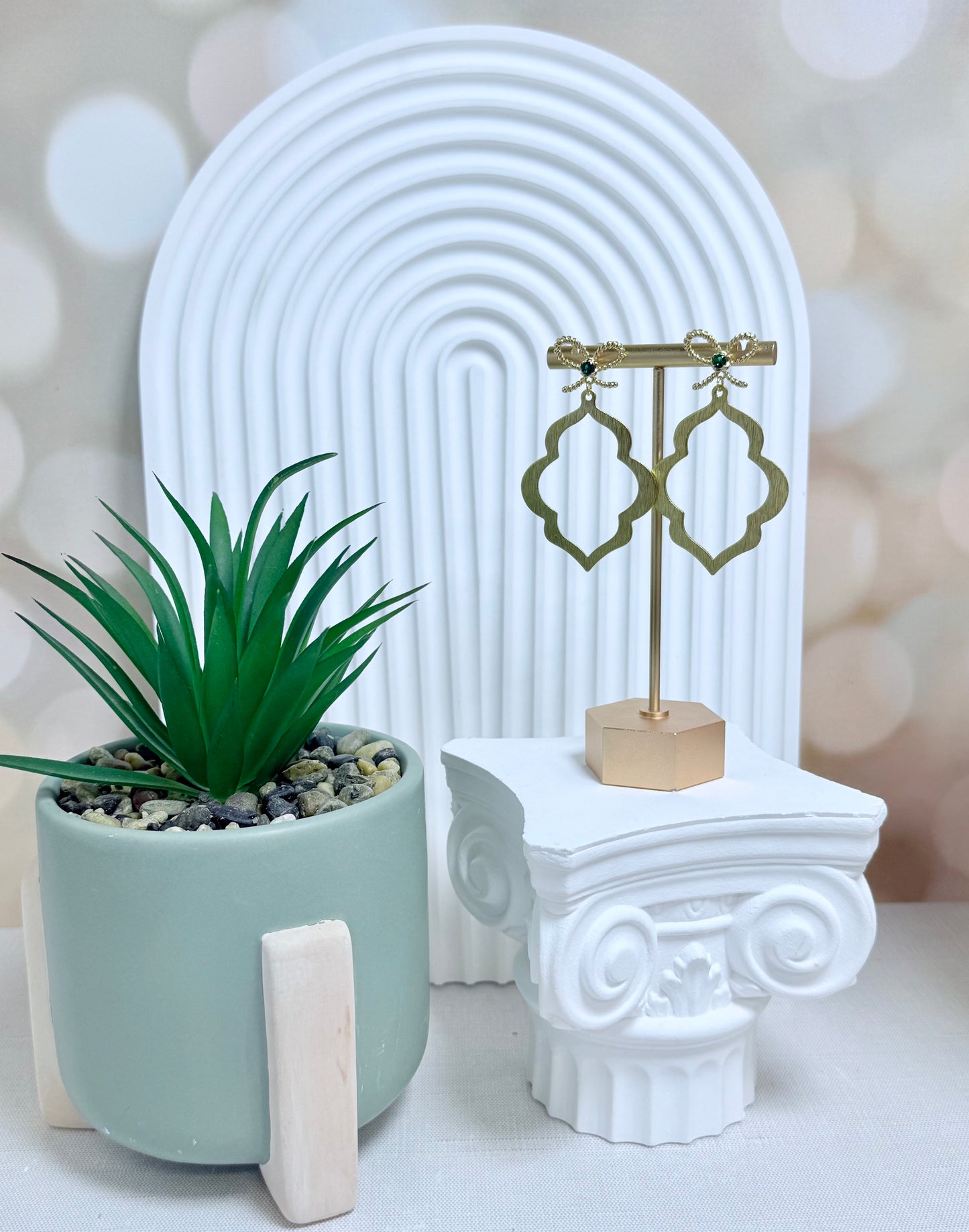 Green and Gold Quatrefoil