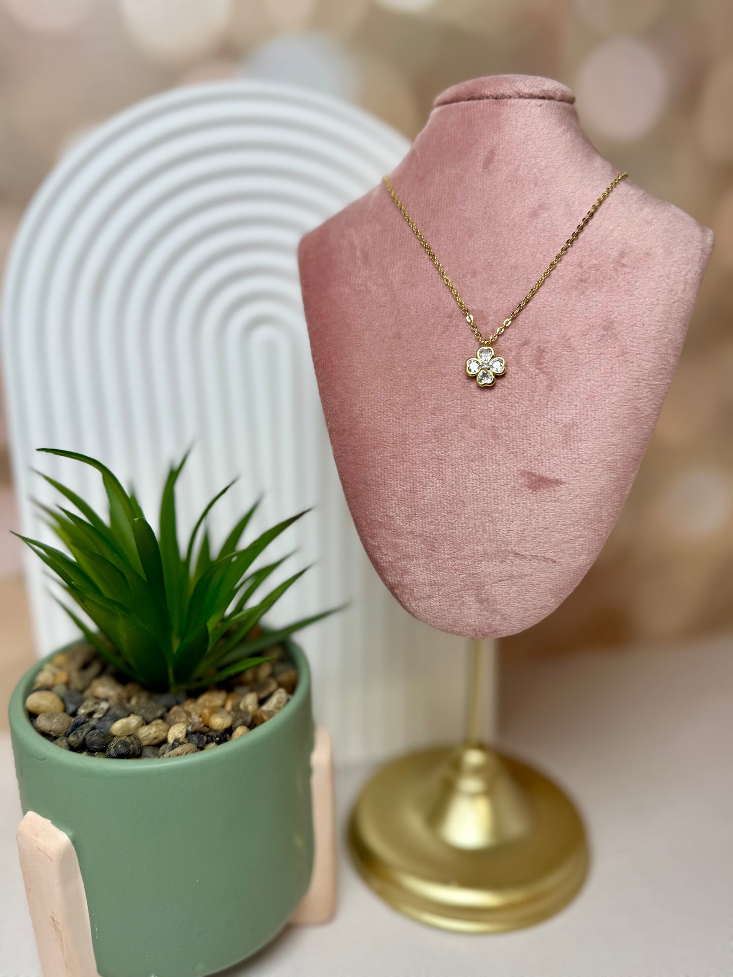 Clear Stone Clover