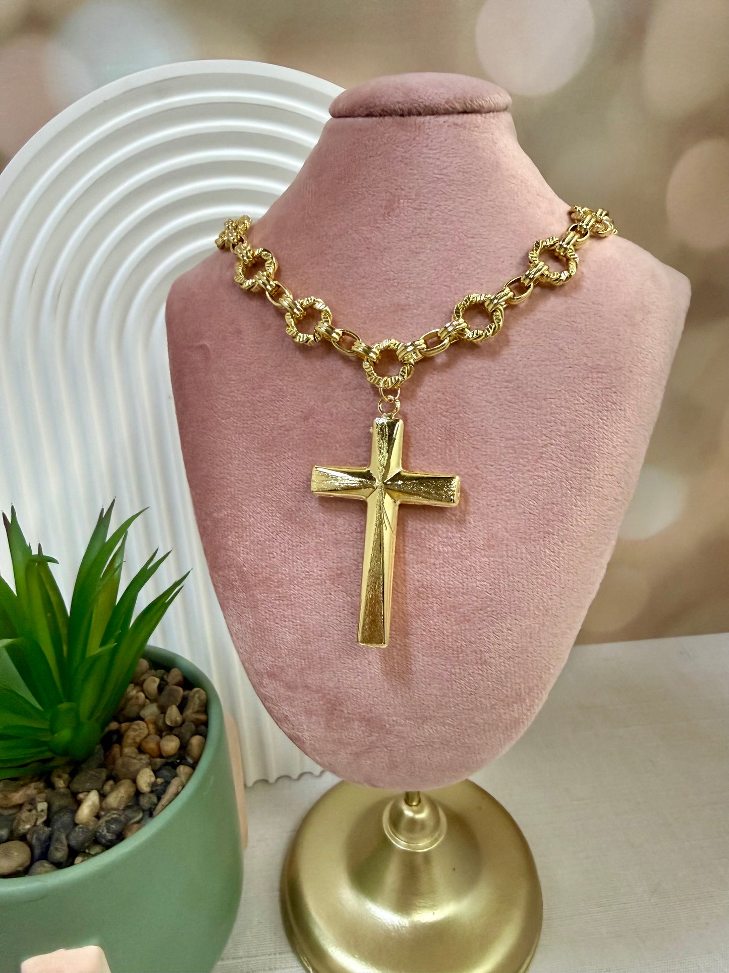 Chunky Large Cross