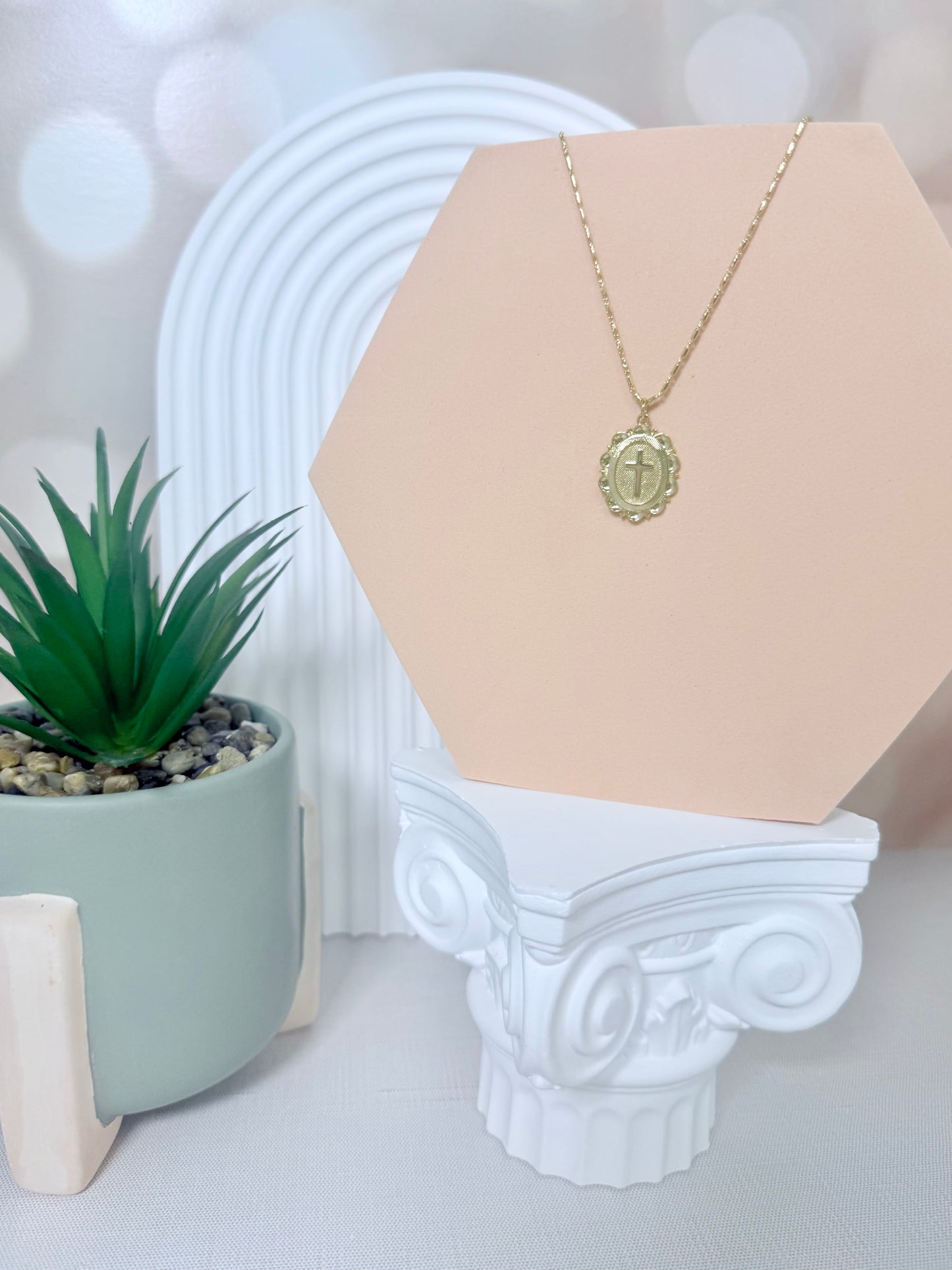Oval Cross