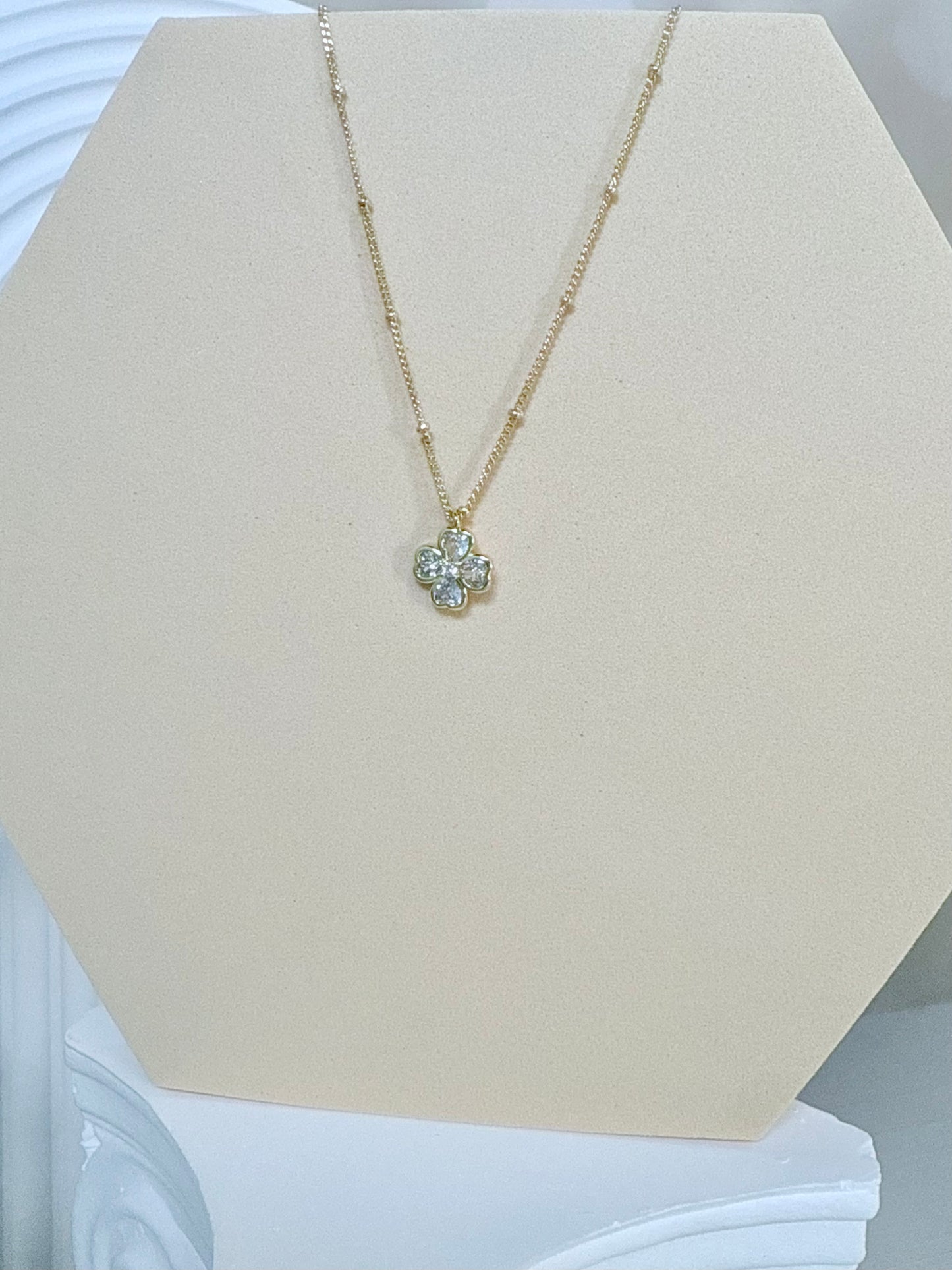 Gemstone Clover