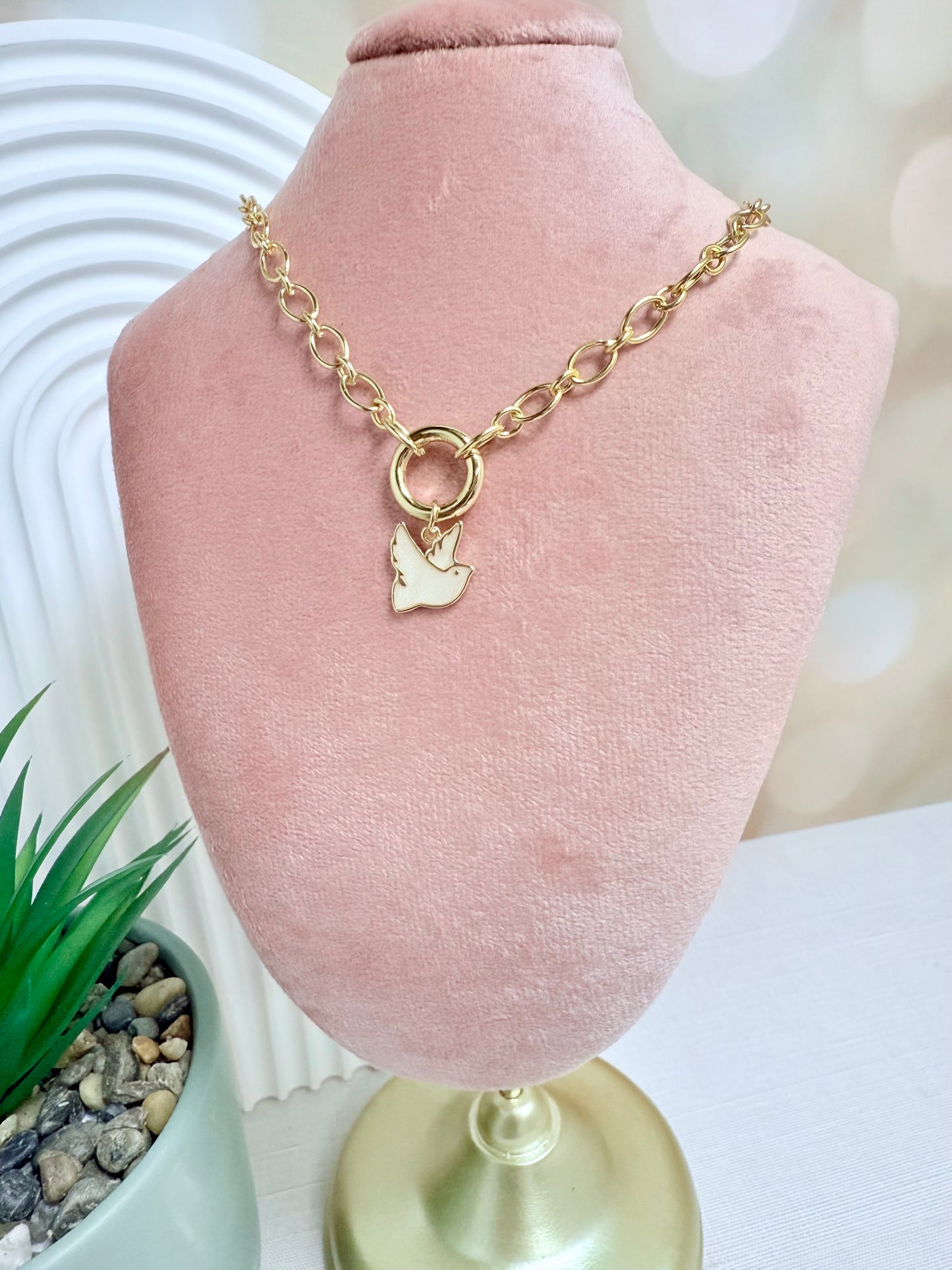 Chunky Gold Dove
