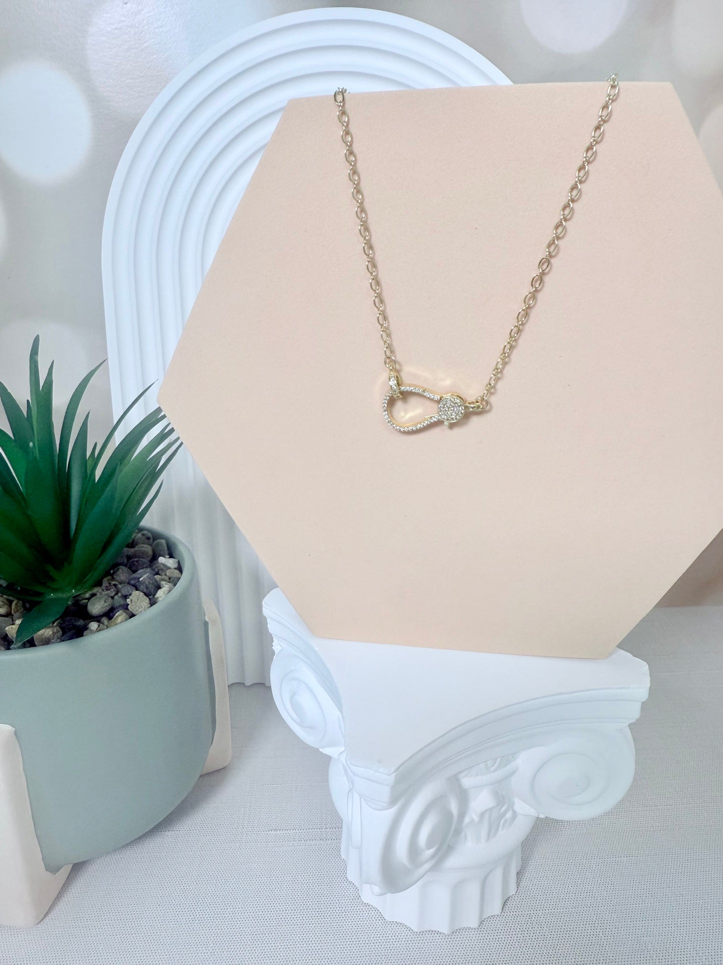 Clasp Necklace
