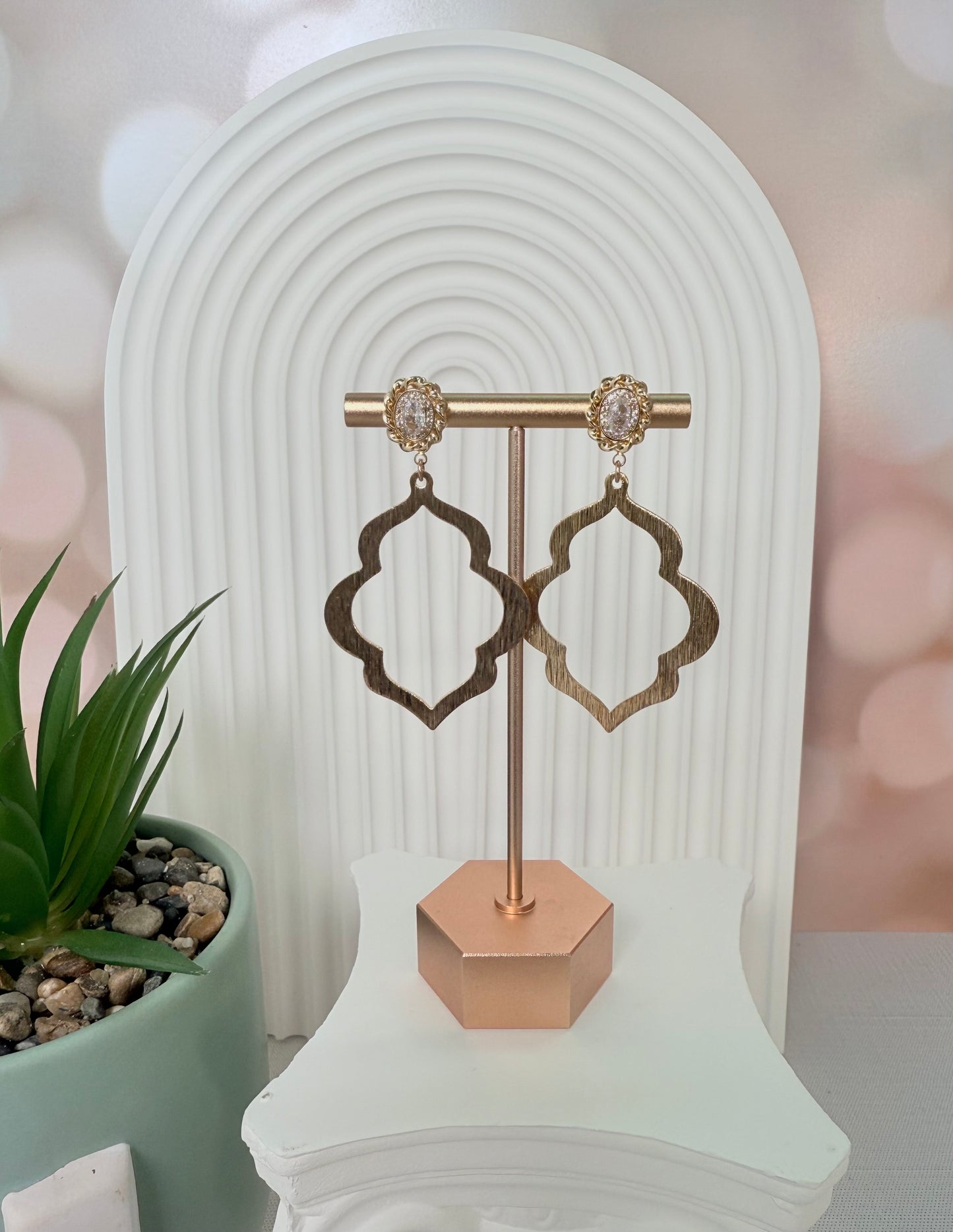 Antique Quatrefoil