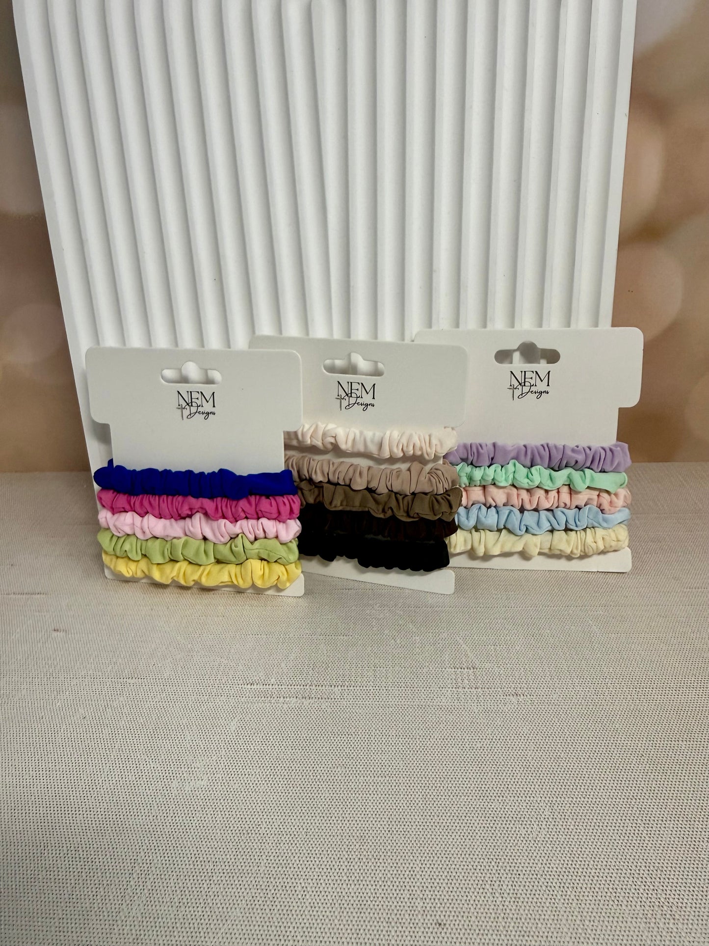 Small Scrunchy Style Ponytail Holder