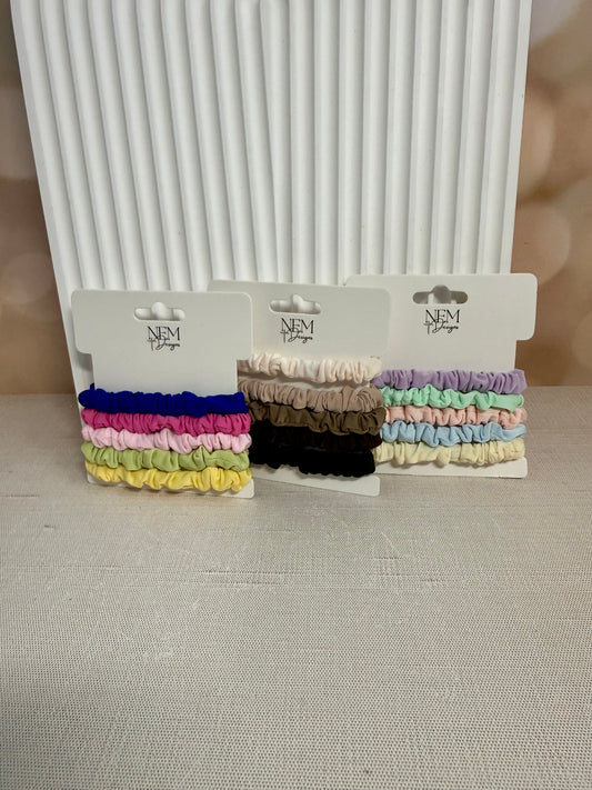 Small Scrunchy Style Ponytail Holder
