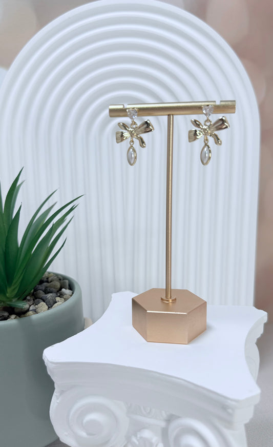 Gemstone Bow Pearl