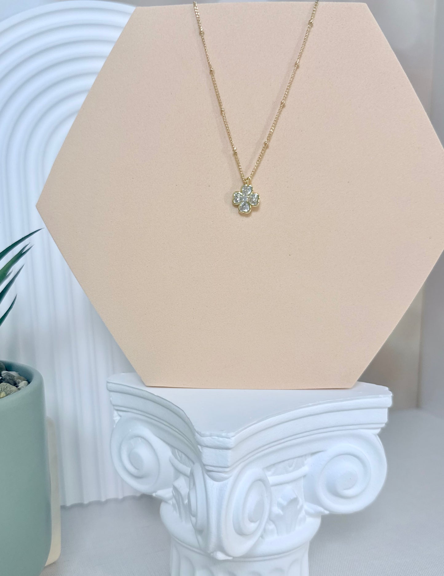Gemstone Clover