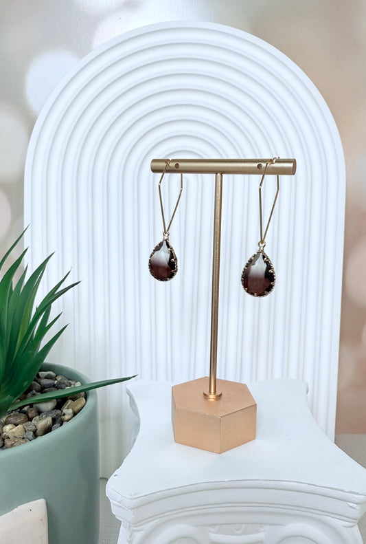 Maroon Teardrop