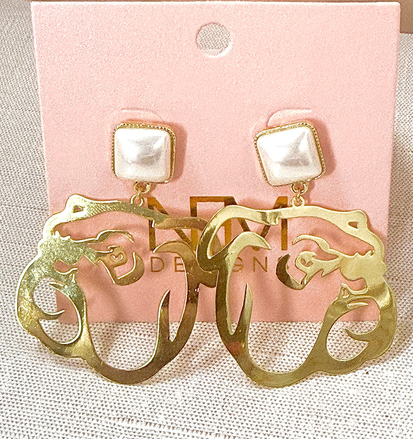 Pearl Stud Bulldog Earring