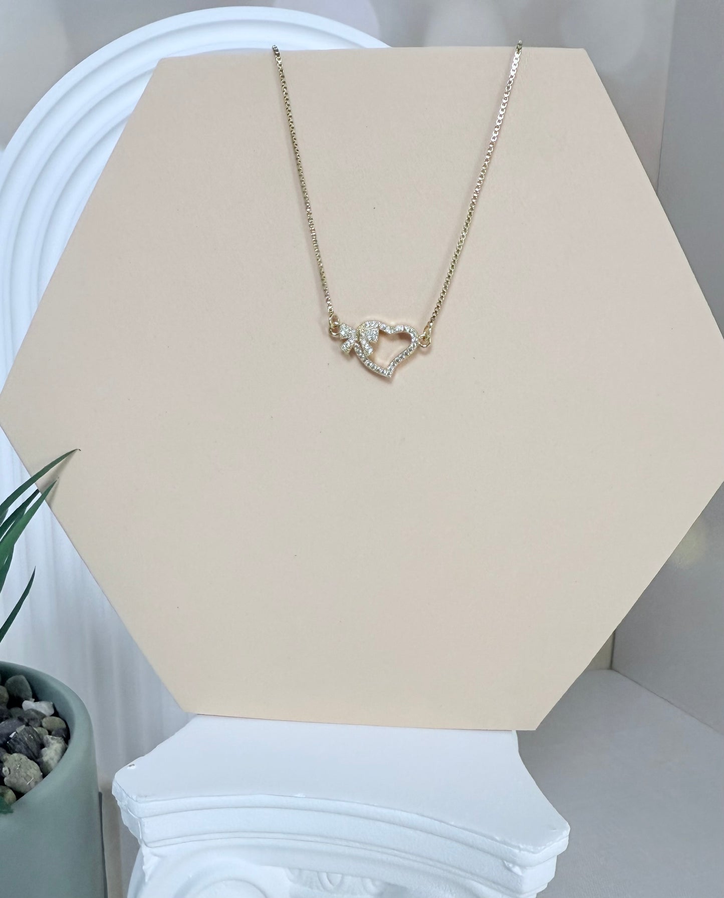 Bow Heart Connector