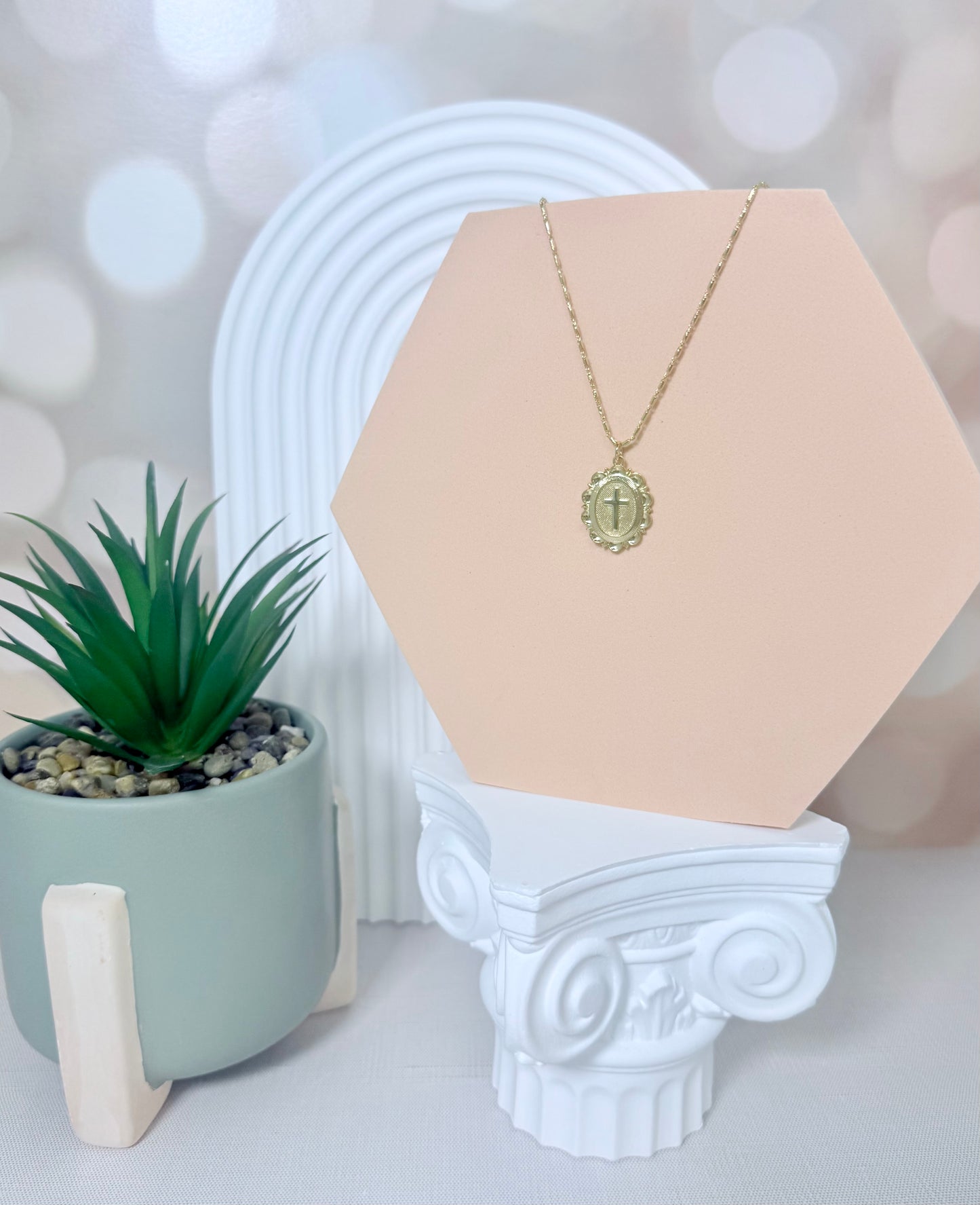 Oval Cross