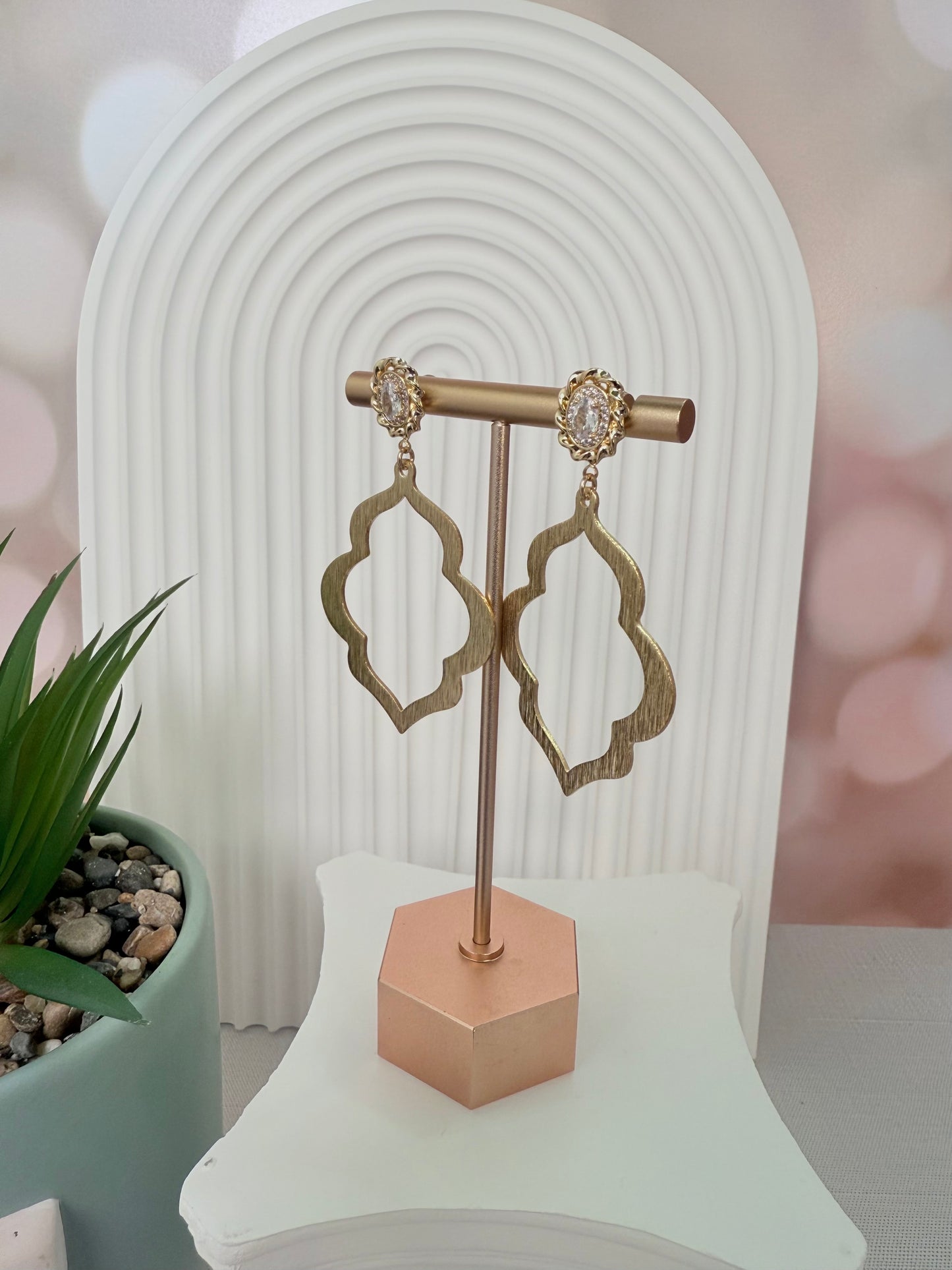 Antique Quatrefoil