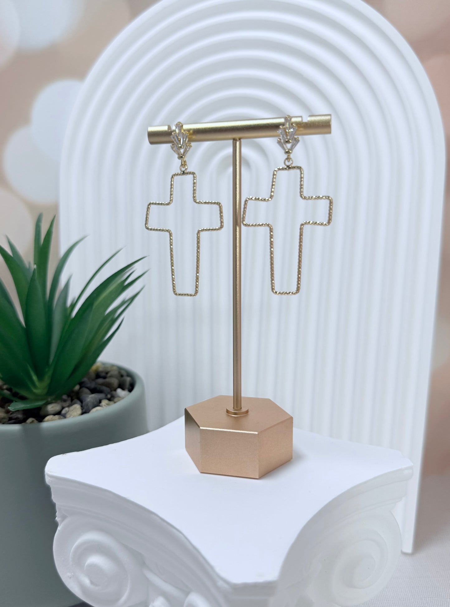 Large Cross