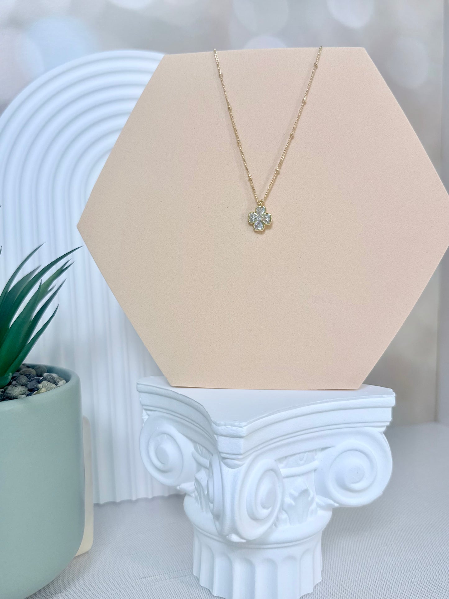 Gemstone Clover