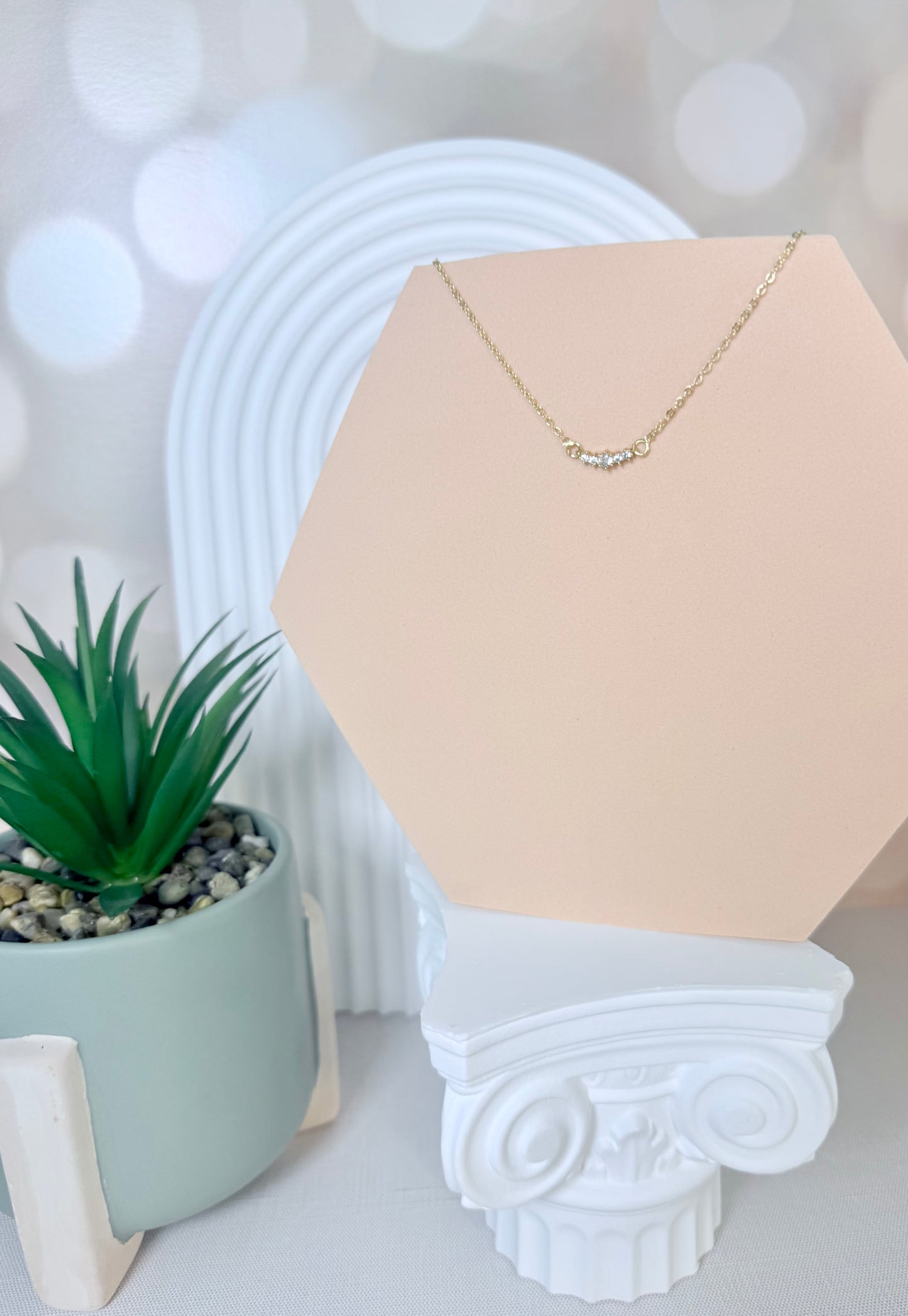 Dainty Diamond