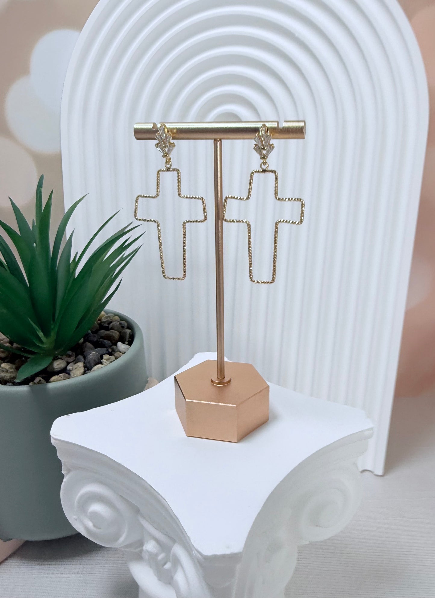 Large Cross