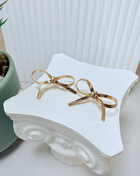 Large Bow Stud