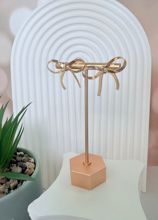 Bow Stud